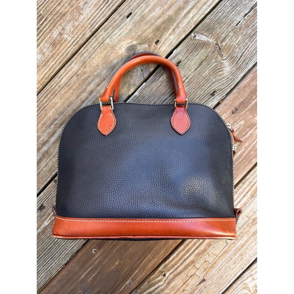 Dooney & Bourke Black British Tan Zip Pebble Grain Leather Dome Handbag - Picture 2 of 11